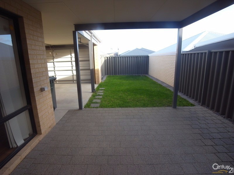 279 Camborne Parkway, Butler WA 6036