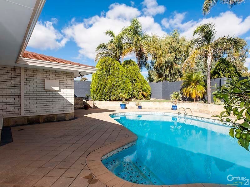 30 Colgrave Way, Duncraig WA 6023