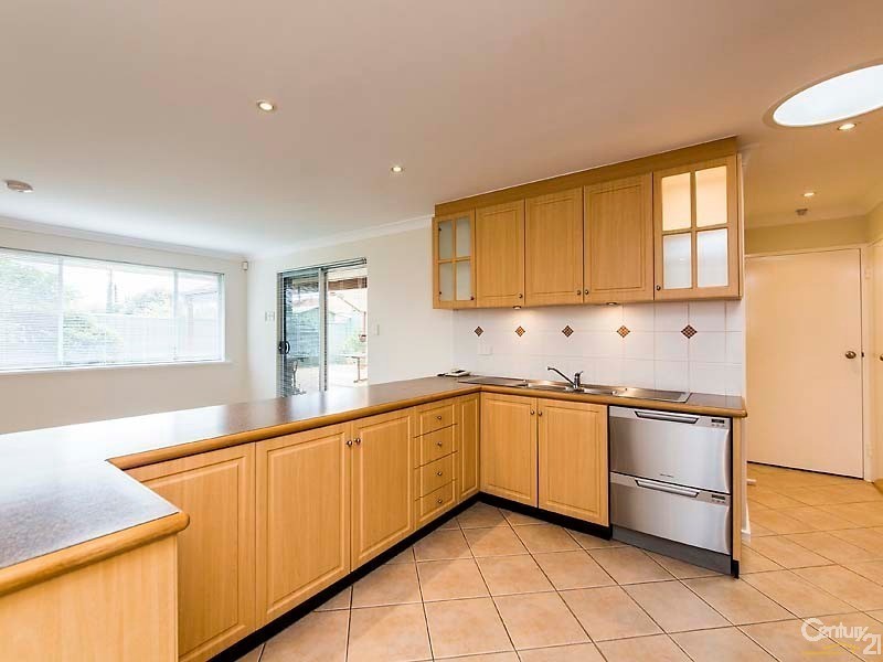 30 Colgrave Way, Duncraig WA 6023