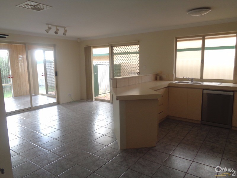 27 White Tern Elbow, Quinns Rocks WA 6030