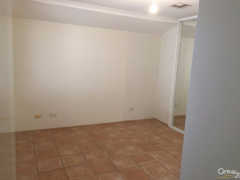 9 Danja Rise, Hocking WA 6065