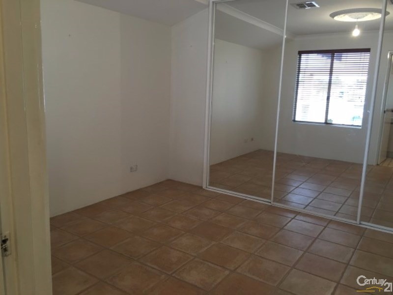 9 Danja Rise, Hocking WA 6065