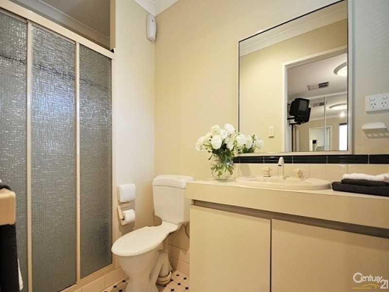 9 Danja Rise, Hocking WA 6065