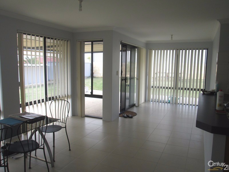3 Grassy Way, Quinns Rocks WA 6030