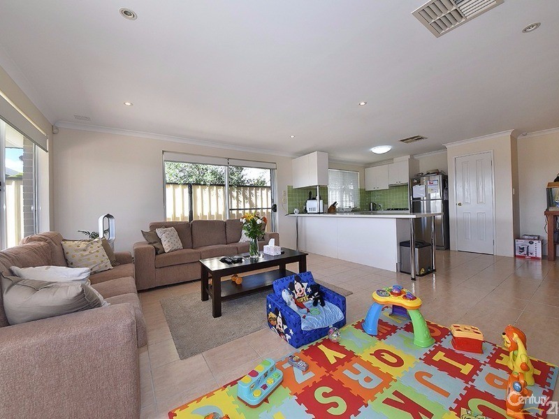 1 Wallis Avenue, Clarkson WA 6030