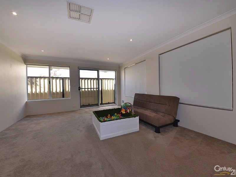 1 Wallis Avenue, Clarkson WA 6030