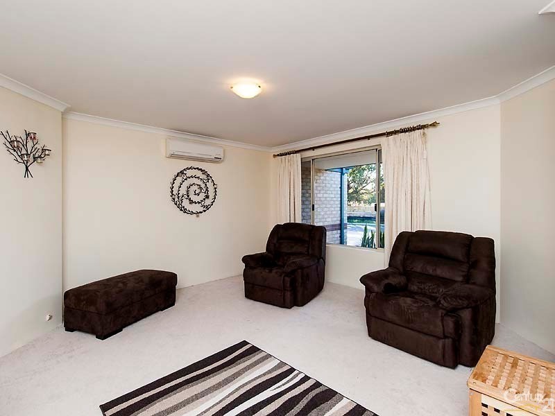 17 Durrington Glade, Clarkson WA 6030