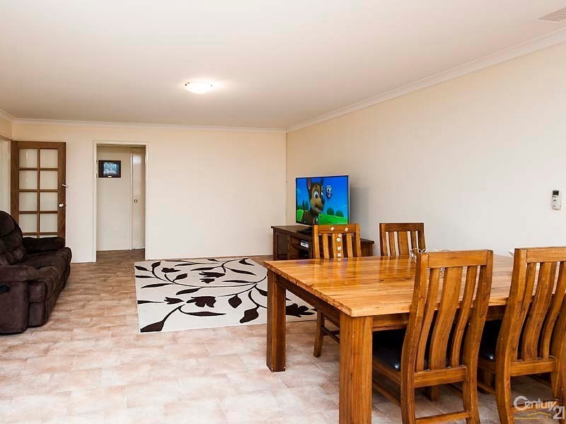 17 Durrington Glade, Clarkson WA 6030