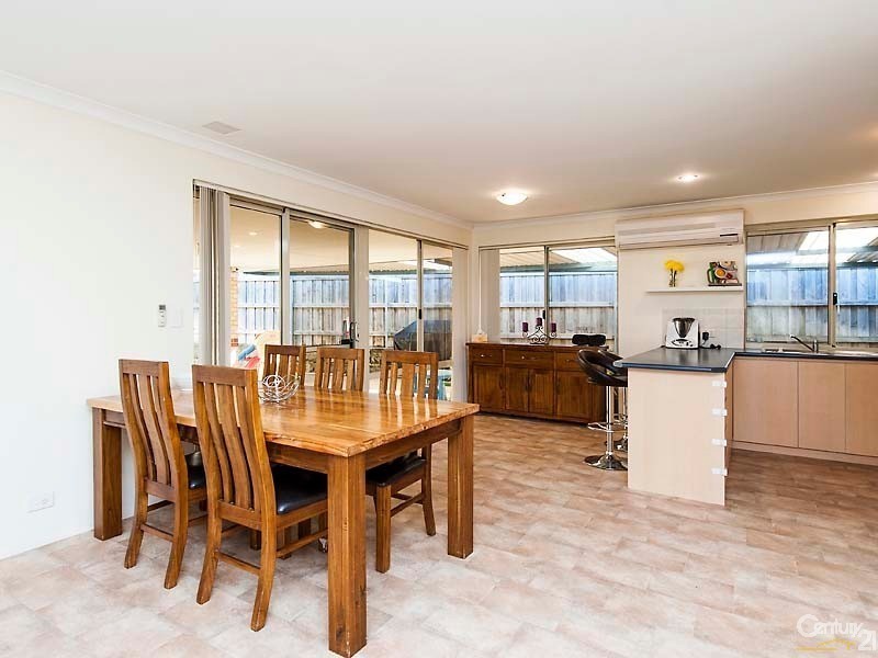 17 Durrington Glade, Clarkson WA 6030