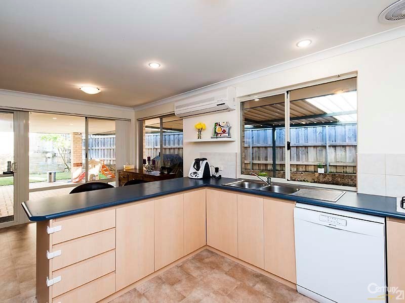 17 Durrington Glade, Clarkson WA 6030