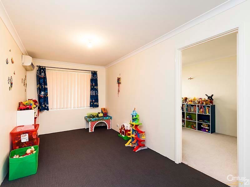 17 Durrington Glade, Clarkson WA 6030