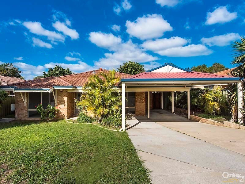 9 Larsson Walk, Clarkson WA 6030