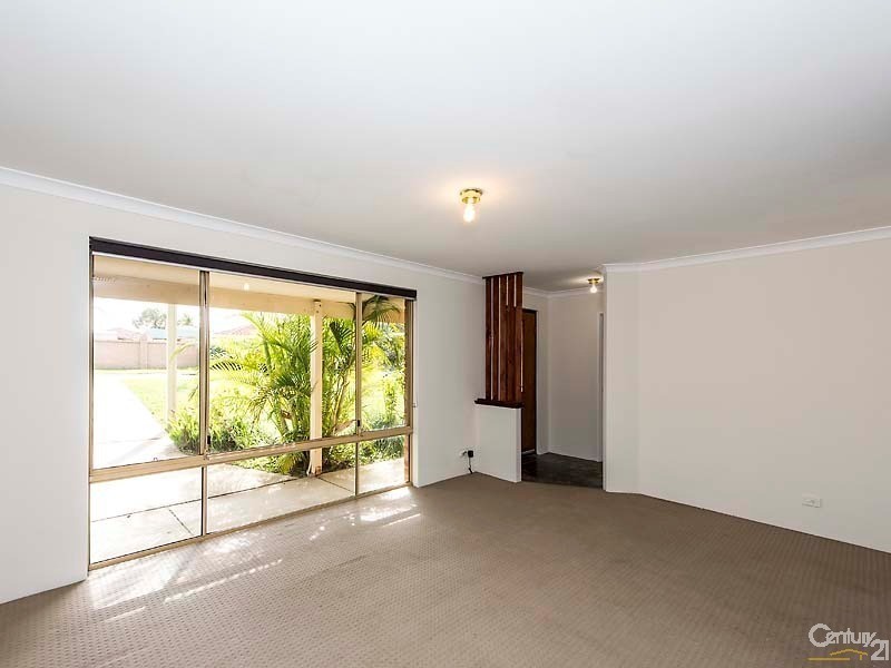 9 Larsson Walk, Clarkson WA 6030
