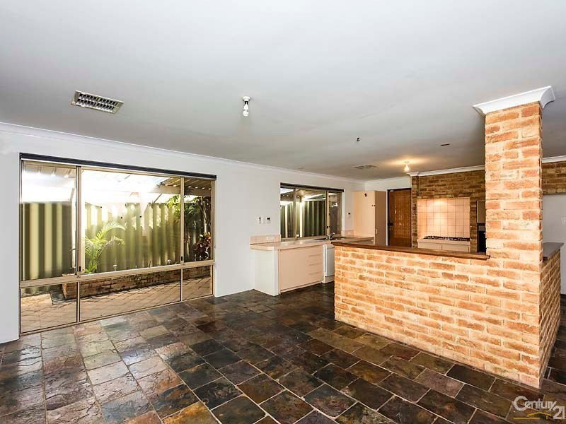 9 Larsson Walk, Clarkson WA 6030