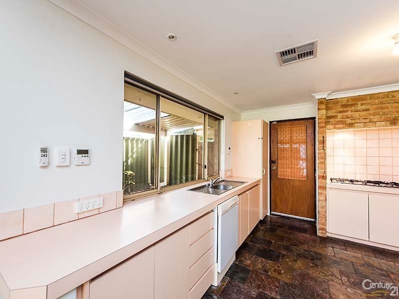 9 Larsson Walk, Clarkson WA 6030