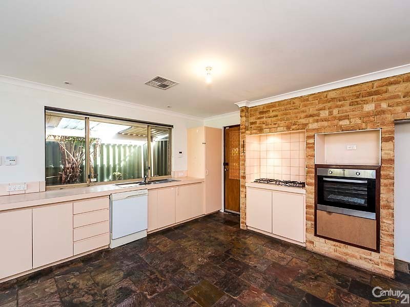 9 Larsson Walk, Clarkson WA 6030