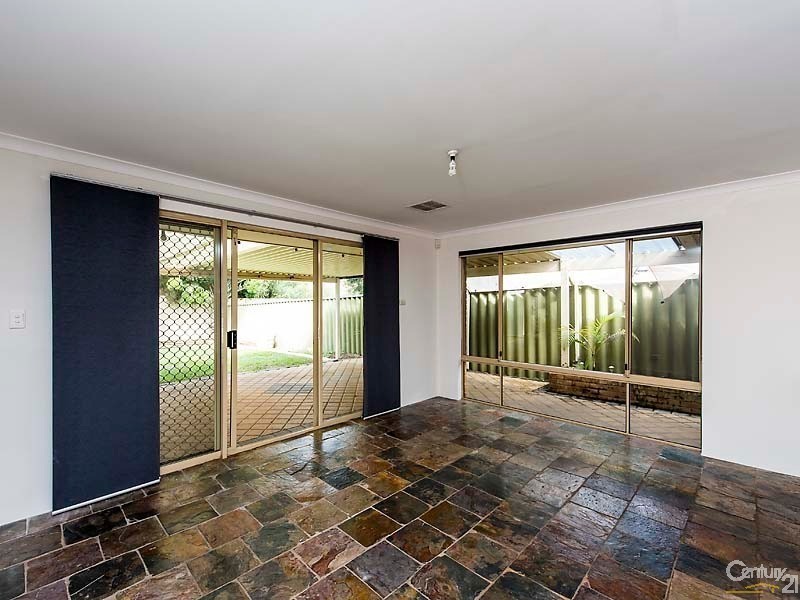 9 Larsson Walk, Clarkson WA 6030