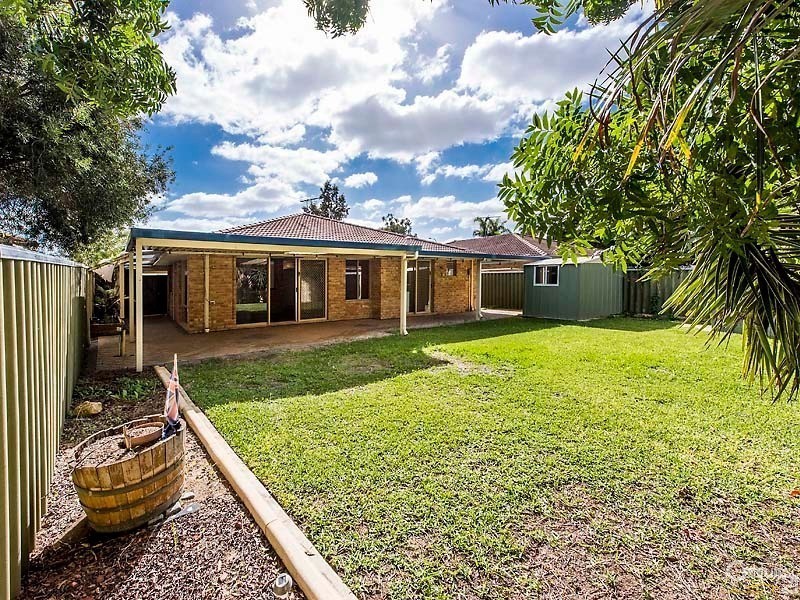 9 Larsson Walk, Clarkson WA 6030