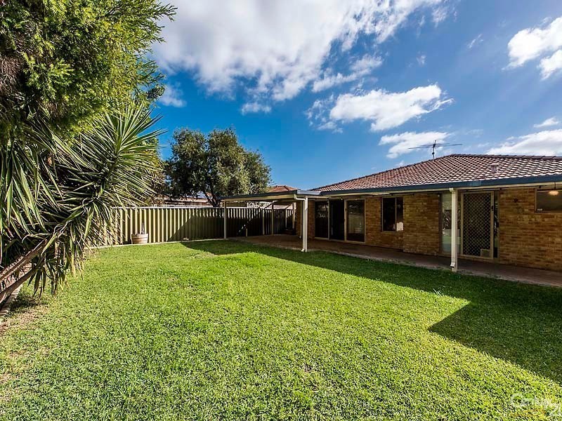 9 Larsson Walk, Clarkson WA 6030