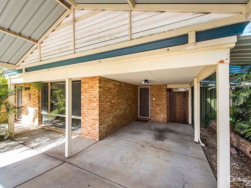 9 Larsson Walk, Clarkson WA 6030
