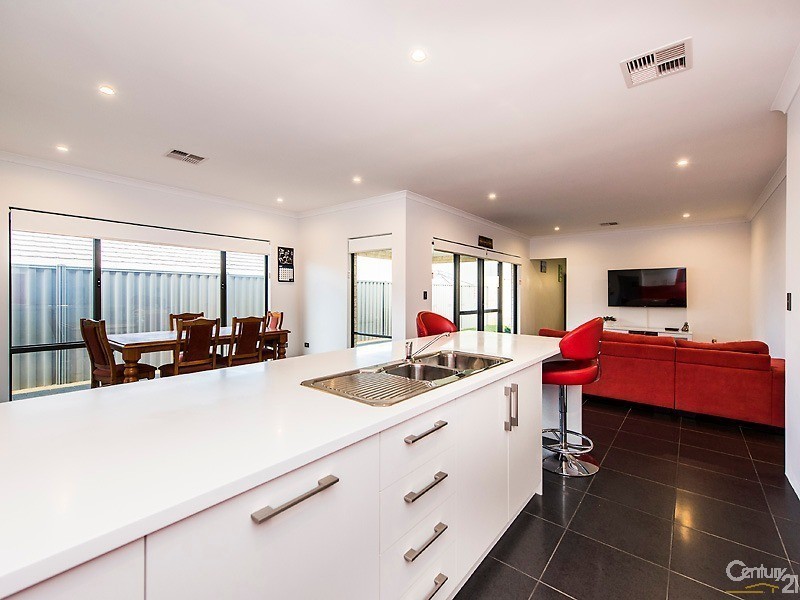 6 Mercado Way, Alkimos WA 6038