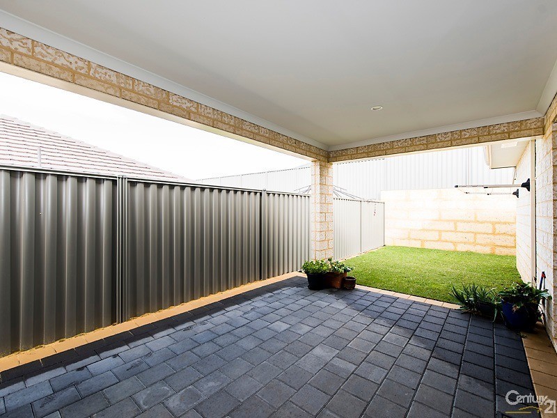 6 Mercado Way, Alkimos WA 6038