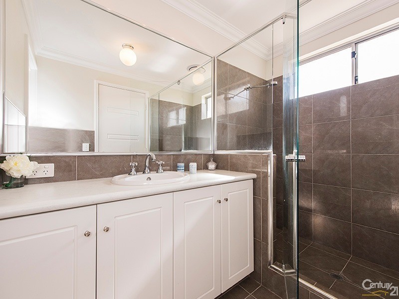 3 Seafarer Way, Jindalee WA 6036