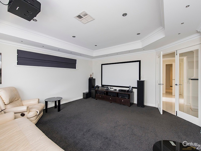 3 Seafarer Way, Jindalee WA 6036