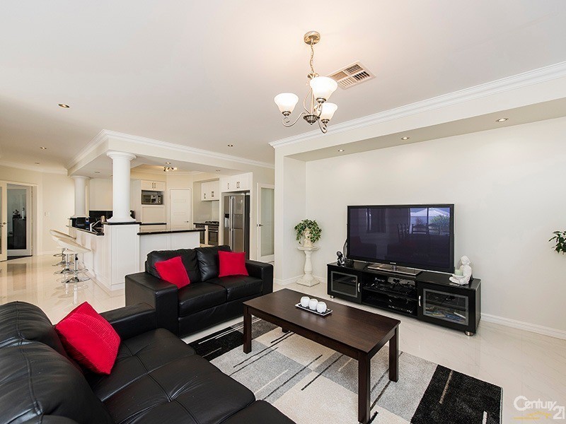 3 Seafarer Way, Jindalee WA 6036