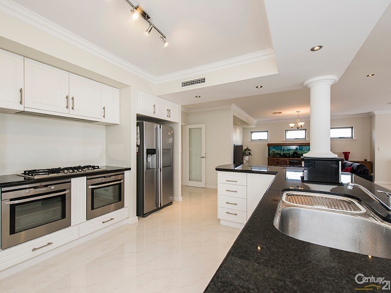 3 Seafarer Way, Jindalee WA 6036