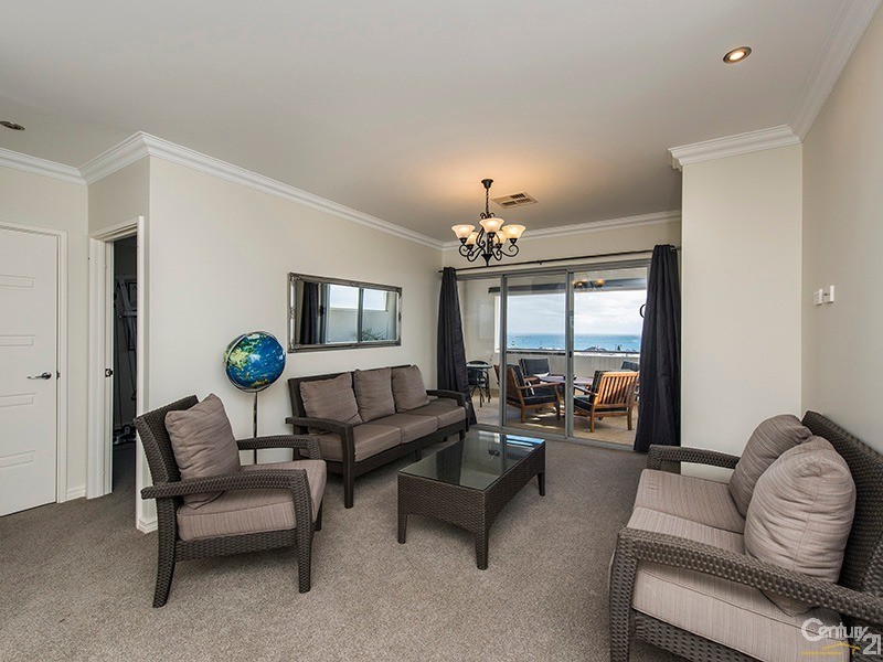 3 Seafarer Way, Jindalee WA 6036