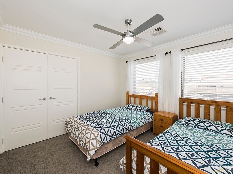 3 Seafarer Way, Jindalee WA 6036