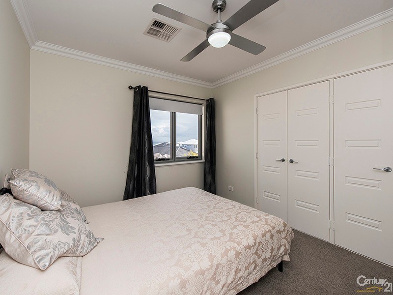 3 Seafarer Way, Jindalee WA 6036