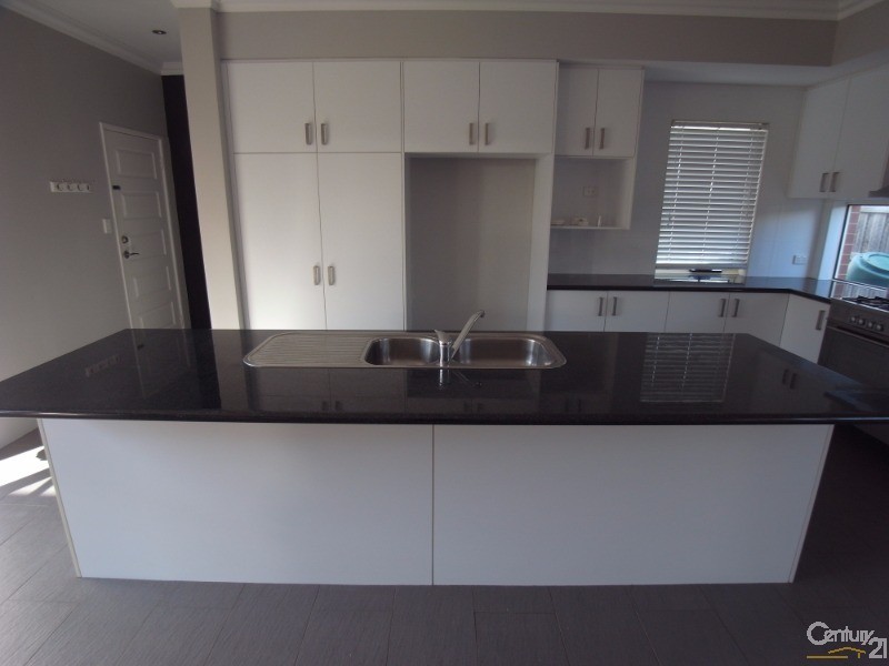 6 Windward Street, Yanchep WA 6035