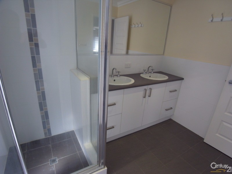 6 Windward Street, Yanchep WA 6035