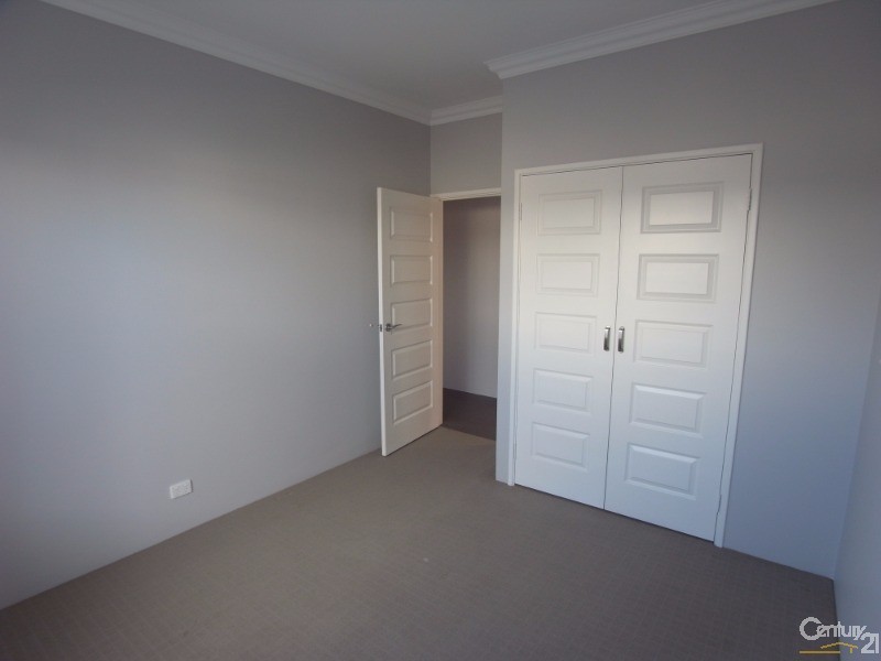 6 Windward Street, Yanchep WA 6035