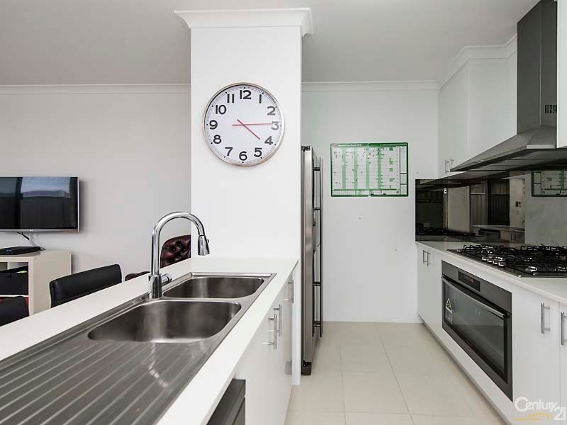 18 Makassar Way, Clarkson WA 6030