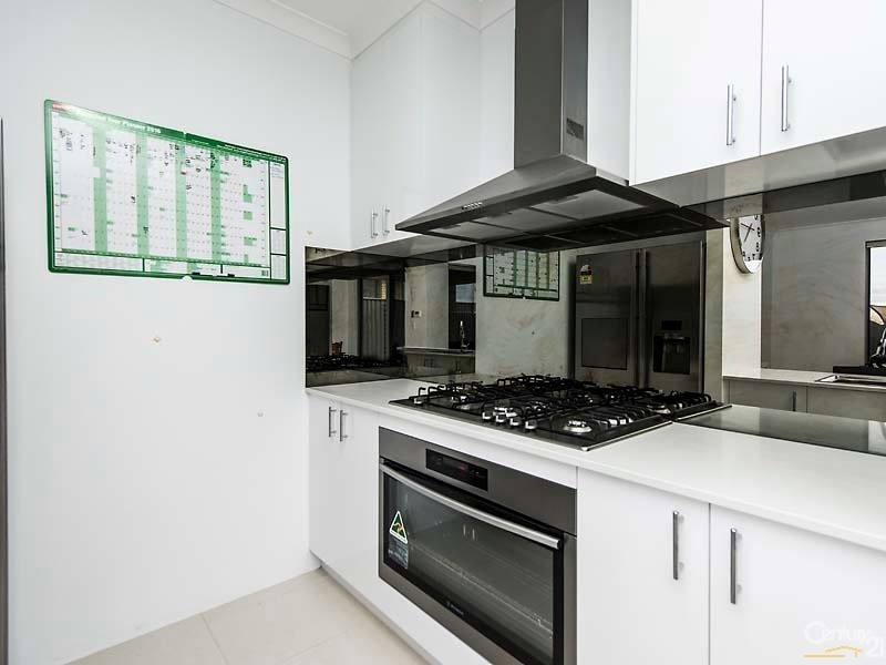 18 Makassar Way, Clarkson WA 6030