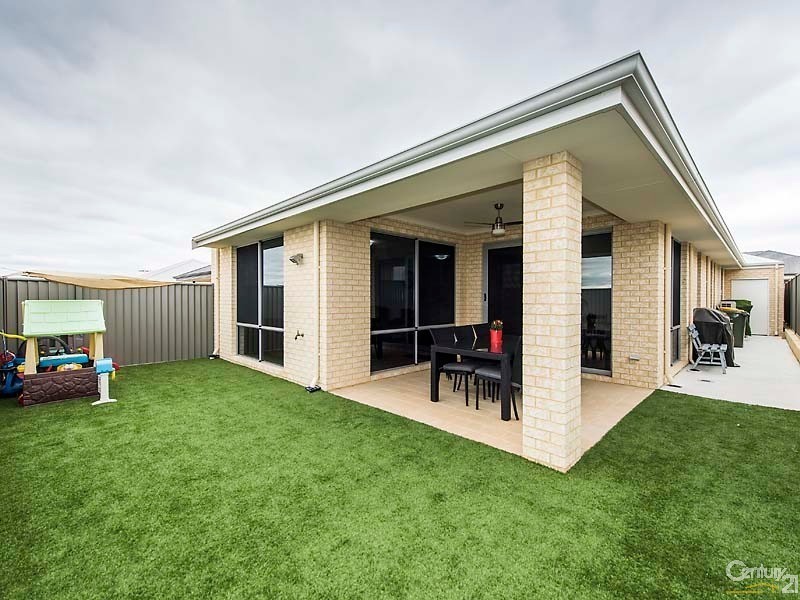 18 Makassar Way, Clarkson WA 6030