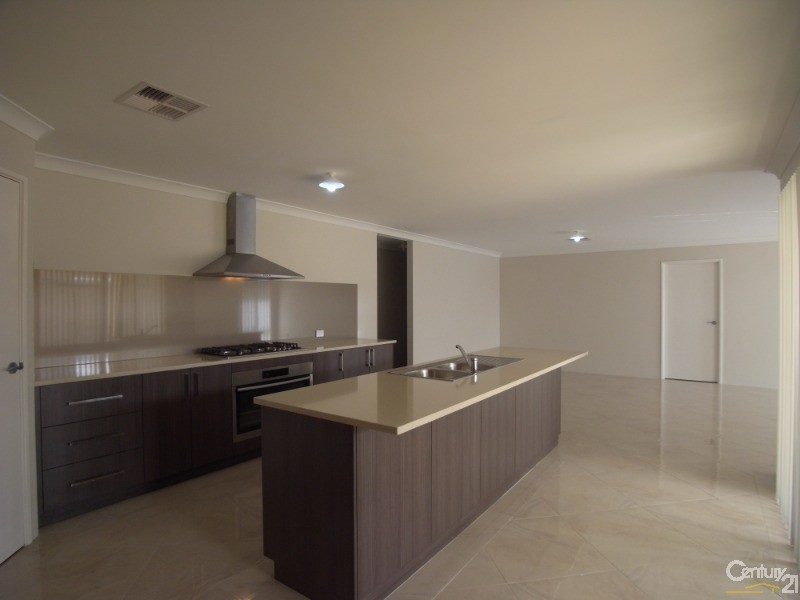 35 Karril Turn, Yanchep WA 6035