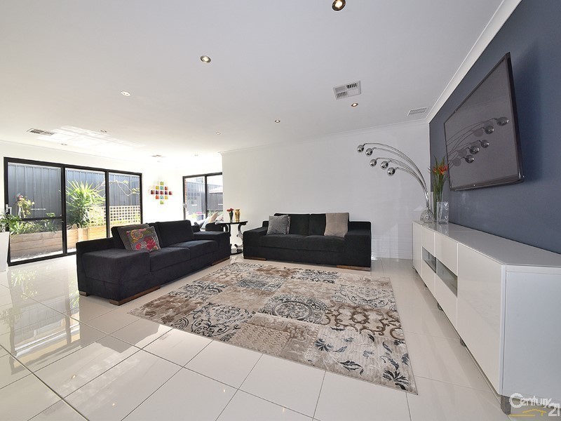 22 Sailboat Link, Jindalee WA 6036