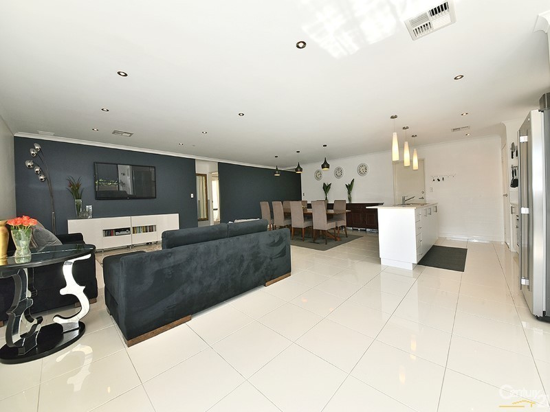22 Sailboat Link, Jindalee WA 6036