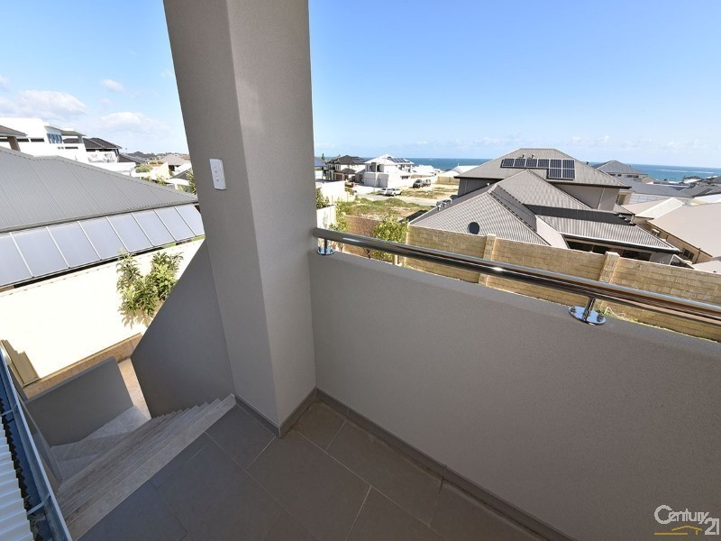 15 Dotterel Green, Jindalee WA 6036