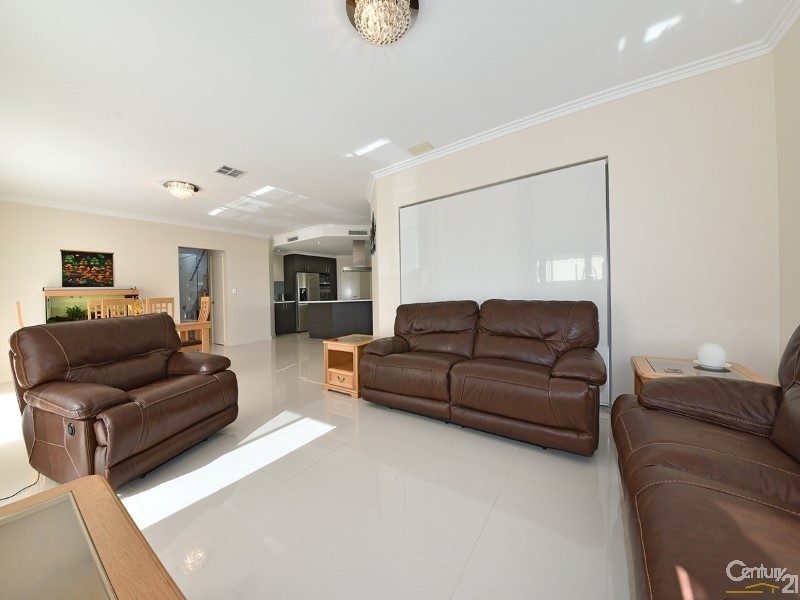 15 Dotterel Green, Jindalee WA 6036