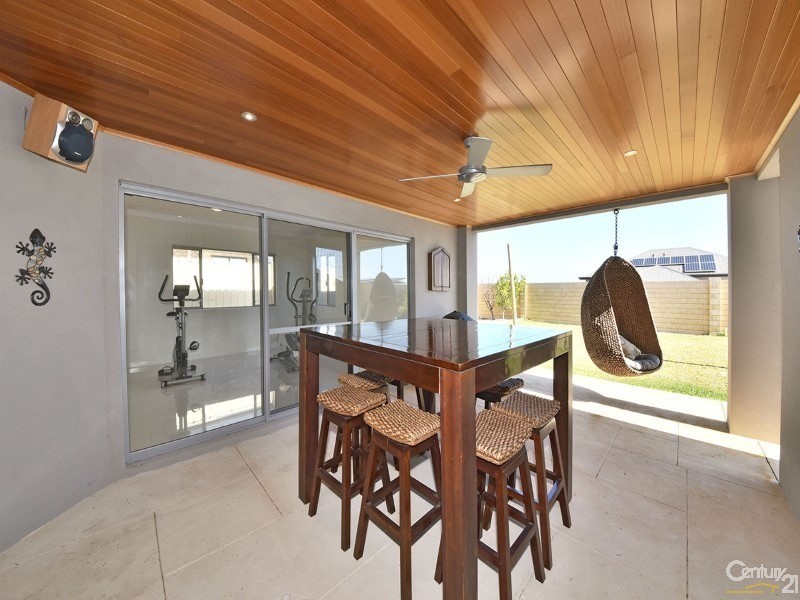 15 Dotterel Green, Jindalee WA 6036