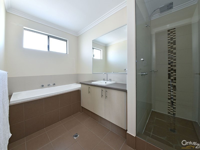 15 Dotterel Green, Jindalee WA 6036