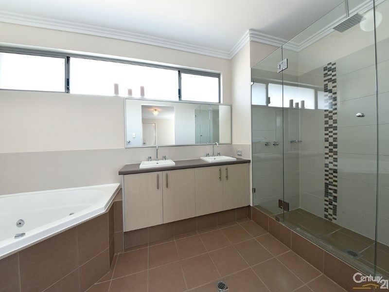 15 Dotterel Green, Jindalee WA 6036