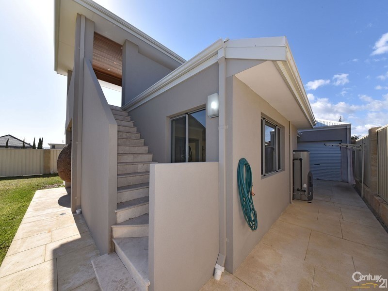 15 Dotterel Green, Jindalee WA 6036