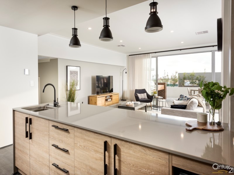 77 Reflection Boulevard, Jindalee WA 6036