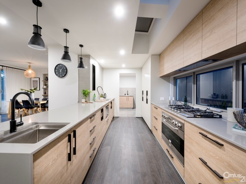 77 Reflection Boulevard, Jindalee WA 6036